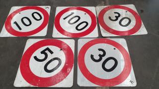 5 Aluminium Reflective SPEED Road Signs