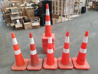 16 Road / Traffic Cones 