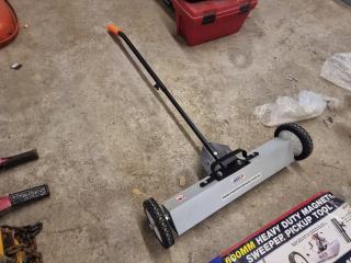 Hafco 600mm Heavy Duty Magnetic Sweeper/Pickup Tool