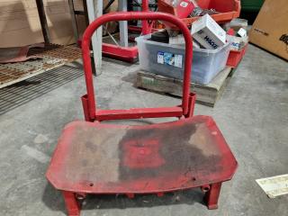 Heavy Steel Curved Stand
