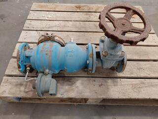 Zurn Wilkins Backflow Preventer with Valve Assembly