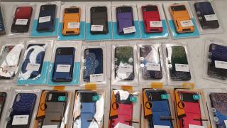 44 iPhone X / XS cases