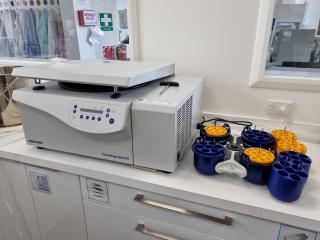 Eppendorf Laboratory Centrifuge 5810R