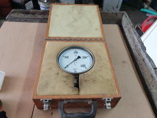 Large Pressure Gauge