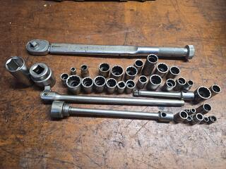 Tohnichi 1800QL Torque Wrench and Sockets