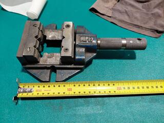 Nippy machine vise