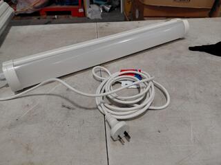 Arlec EL320 20W Weatherproof Batten