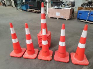 14 Road / Traffic Cones 