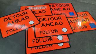 7 Aluminium Reflective Orange DETOUR AHEAD Signs