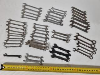 50+ Mini Spanners, assorted Vintage & Modetn