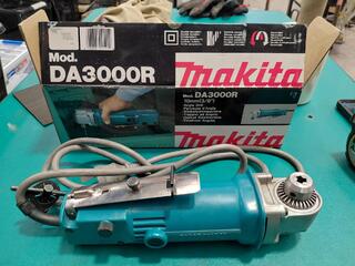 Makita DA3000R Angle Drill 10mm