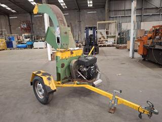 Towable Wood Chipper with Vanguard Engine
