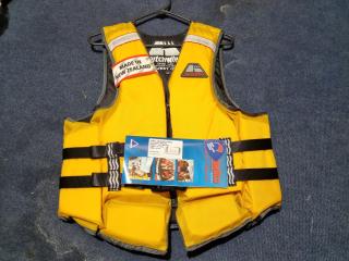 Hutchwilco Aquavest Classic Adult Lifejacket, M, New