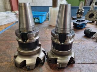 2x BT40 Tool Holders w/ Indexable Milling Cutters