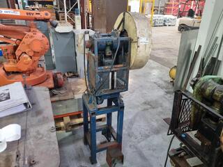 Exacta 6 Industrial Pumch Press
