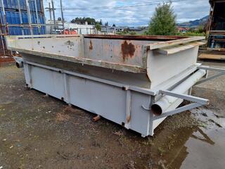 Large Water Trough / Skip