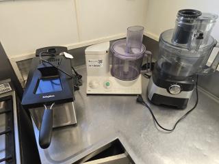 Two Blenders and Deep Fryer 