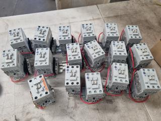 17x 3-Phase Contactors by Allen Bradley & Sprecher Schuh