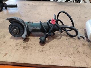 Makita GA5030 125mm Angle Grinder