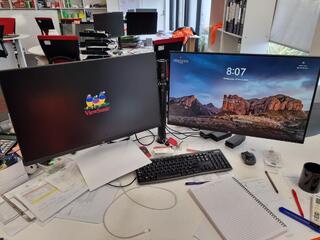 2x Viewsonic 27" IPS Monitors w/ Dual Monitor Stand