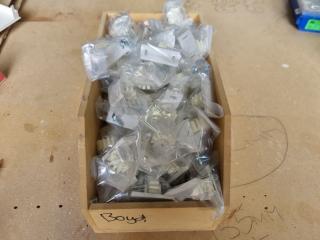 Box of Side Mounted Daisy Catches