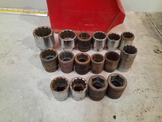 Assortment of 16 ¾" Sockets