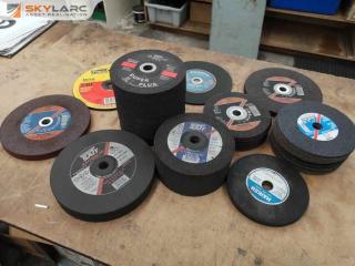 117x Assorted Metal Grinding Disks, 178mm, 180mm, 230mm Diameters