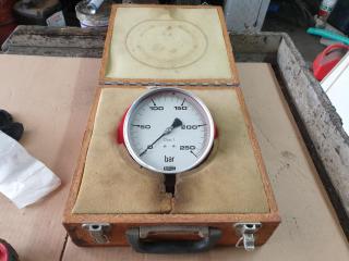 Large Pressure Gauge