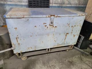 Mobile Worksite Toolbox Bin