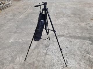 Velbon Folding Tripod EX-330Q, missing quick release plate