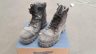 Blundstone Safety Boots - Size 7