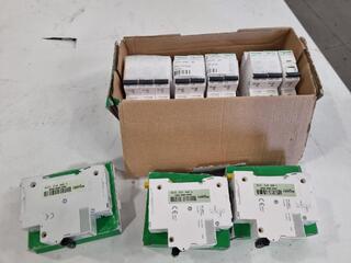 13x Assorted Schneider MCB Circuit Breakers, Assorted Types