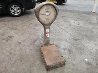 Vintage Avery 100kg Platform Industrial Scale