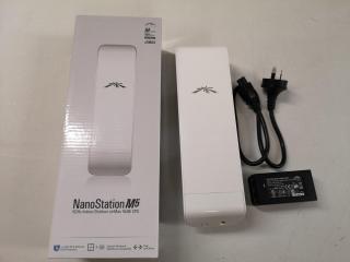 Ubiquiti NanoStation Wireless Bridge, M5 5GHz airMax 16dBi CPE Unit