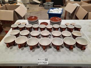 43 Piece Teacup and Saucer Set