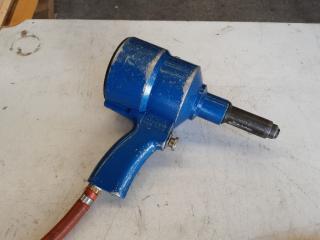 San Hang Pneumatic Rivet Gun