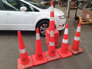 16 Road / Traffic Cones 