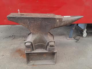 Large Anvil