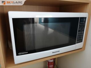 Panasonic 1100W Inverter Microwave Oven