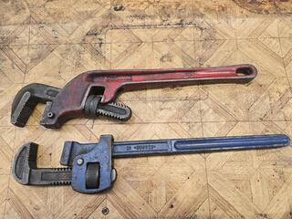Belzer No.1000 18" Pipe Wrench and Record 18 Pipe Wrenches