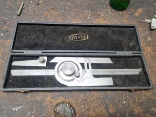 Moore and Wright Vernier Protractor 