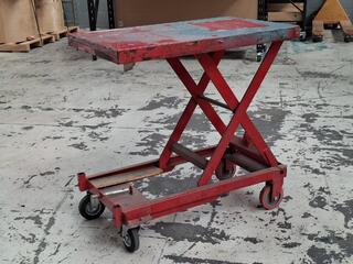 Mobile lift table 