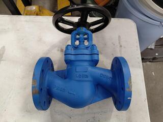 PN40 DN80 Flanged Globe Valve Handwheel Operated