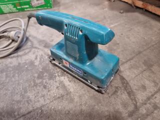 Makita 9035SB (190x100mm) Finishing Sander