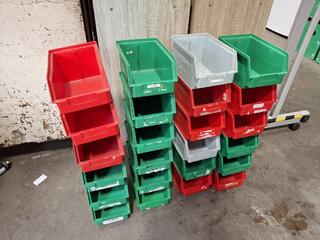 24 Lamson Storage Bins - Size 4
