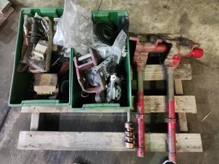 Pallet of international Tractor parts