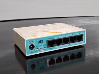 MikroTik hEX RB750Gr3 Router