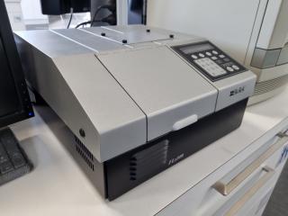 BioTek Flourecence Microplate Reader FLx800