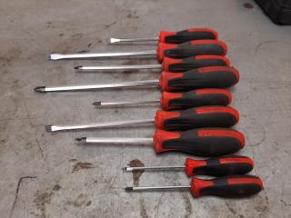 Assorted Powerbuilt Screwdrivers