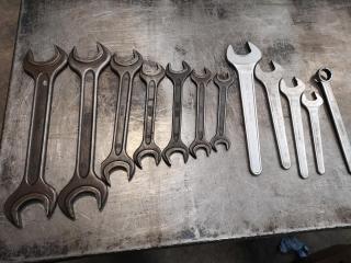 12x Assorted Wrenches